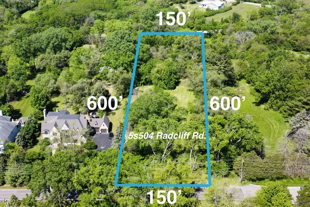 a picture of street light pole