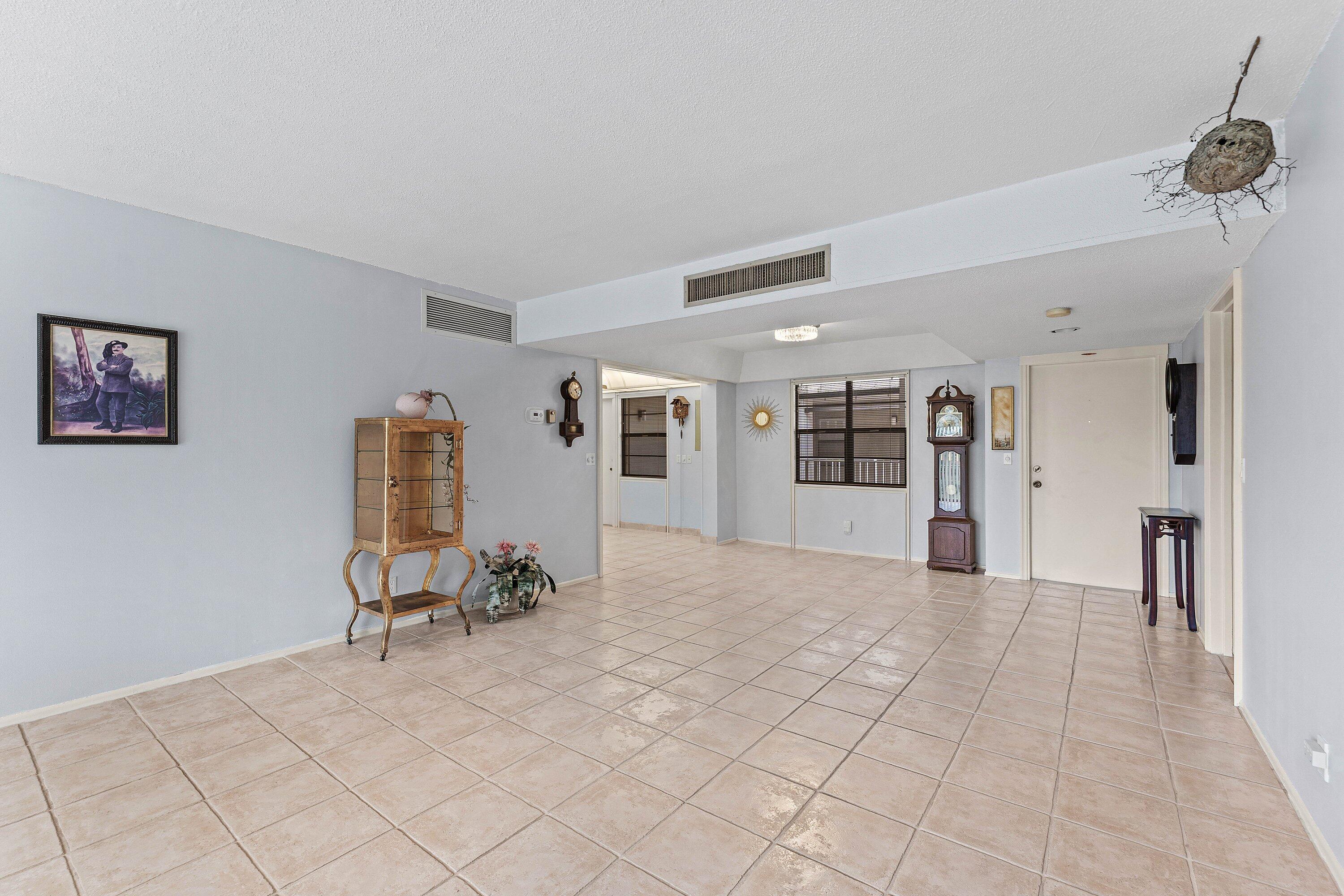 501 Southwest 11th Place, Unit 412 Boca Raton, FL 33432 - Photo 5 of 41 005-501Southwest11thPlace-412-BocaRaton-
