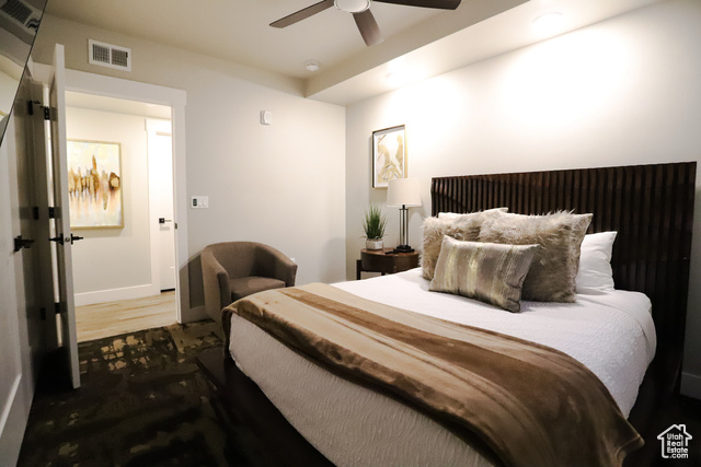2331 Mesa Road, Unit E3 Moab, UT 84532 - Photo 23 of 71 Bedroom featuring dark wood-style flooring and ceiling fan
