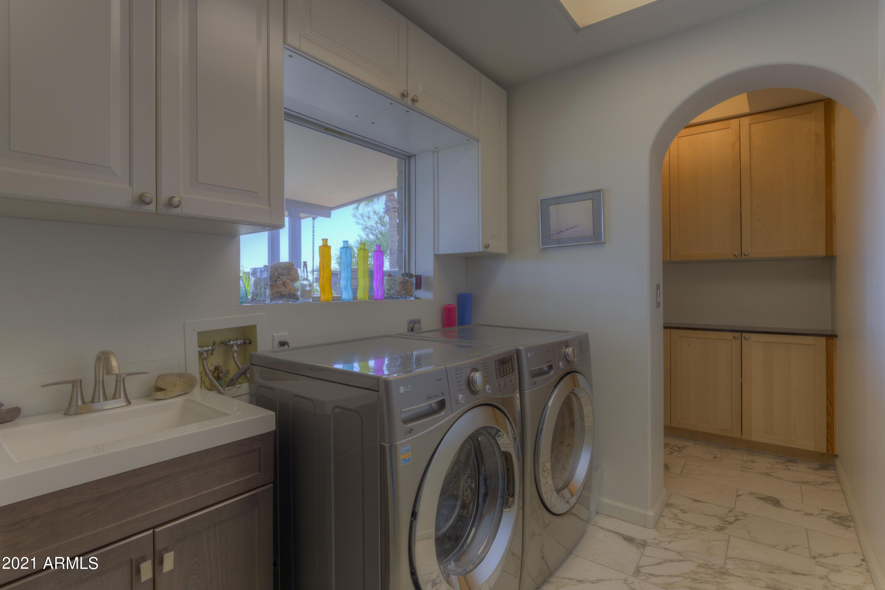 9535 Romping Road Carefree, AZ 85377 - Photo 30 of 61 Laundry & storage room