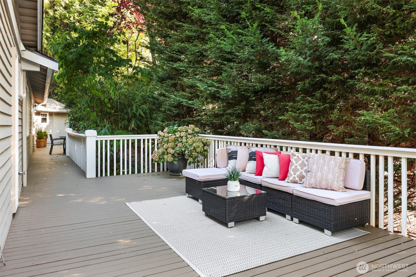 6720 West Mercer Way Mercer Island, WA 98040 - Photo 31 of 40 Gallery Image 31
