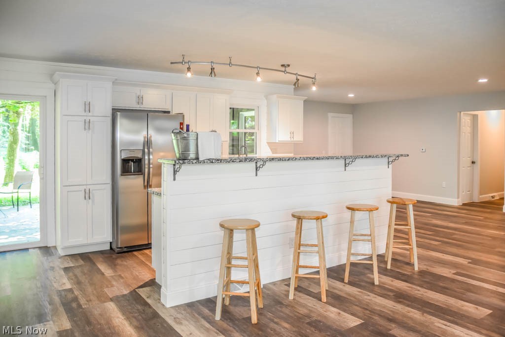 3754 Boydell Road Kent, OH 44240 - Photo 5 of 23 The kitchen has a breakfast bar and a pantry.