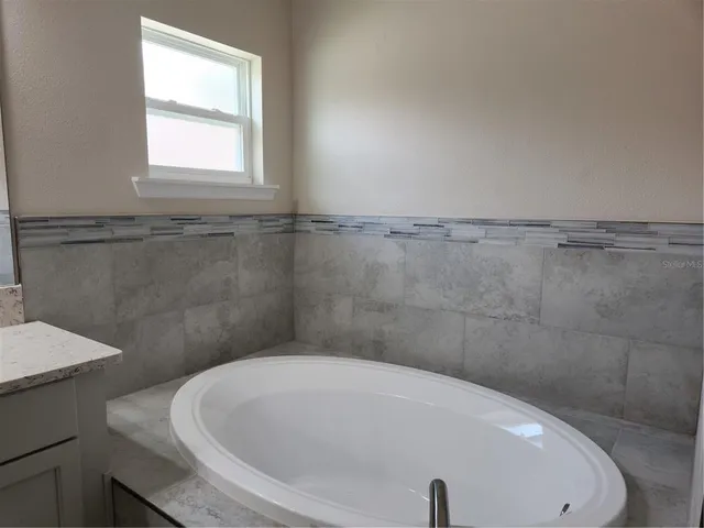 $545,000 | 422 Shannon Ests Court, Plant City, FL 33563