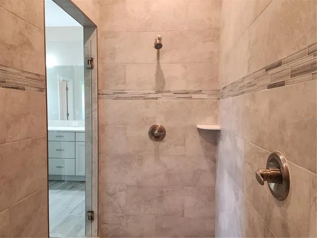 $545,000 | 422 Shannon Ests Court, Plant City, FL 33563