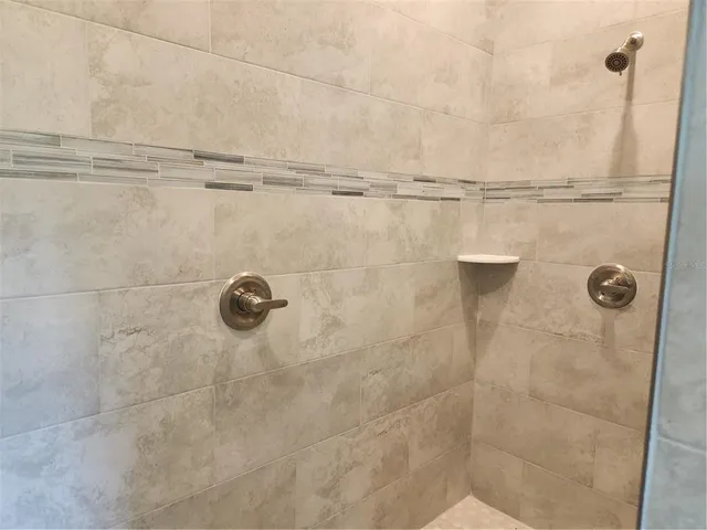 $545,000 | 422 Shannon Ests Court, Plant City, FL 33563