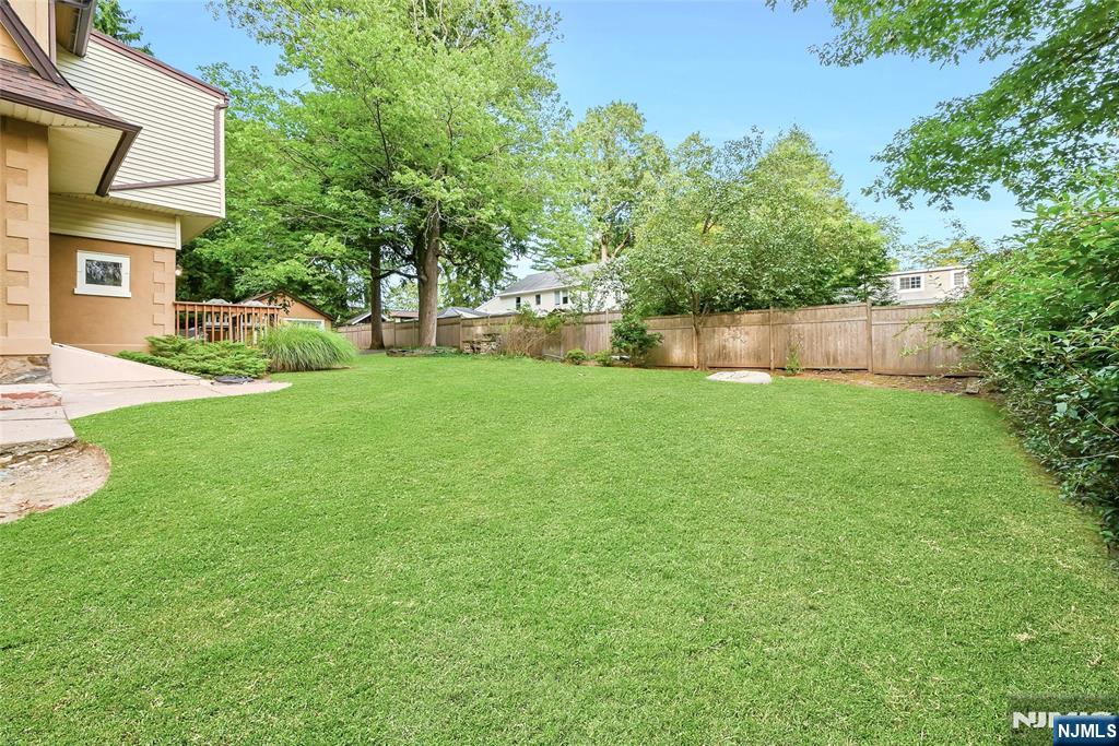 31 4th Street Park Ridge, NJ 07656 - Photo 20 of 23