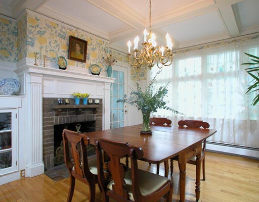 45 Waban Hill Road Newton, MA 02467 - Photo 4 of 4 a dining room with furniture and window