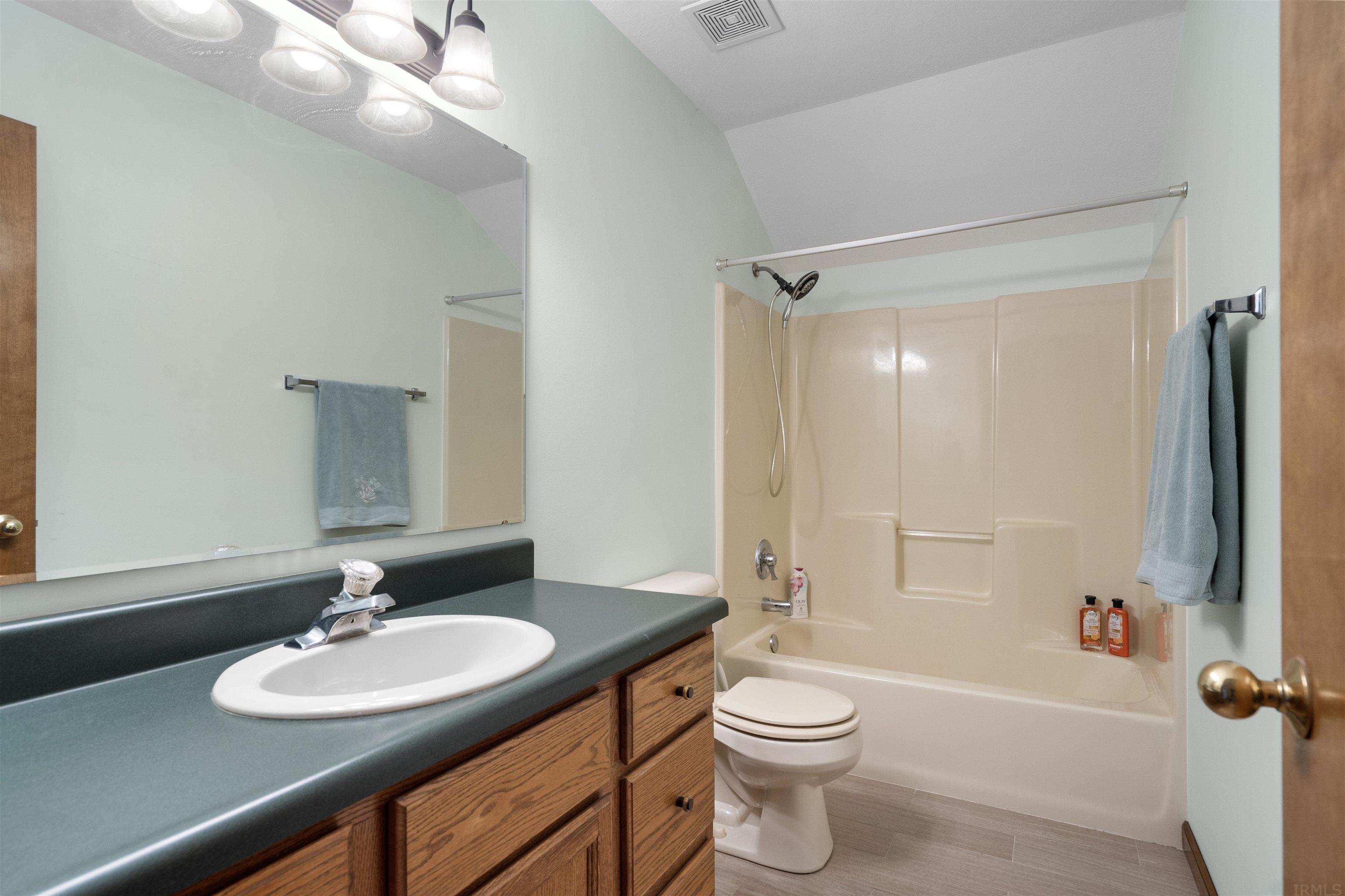 140 East 850 North Decatur, IN 46733 - Photo 27 of 33