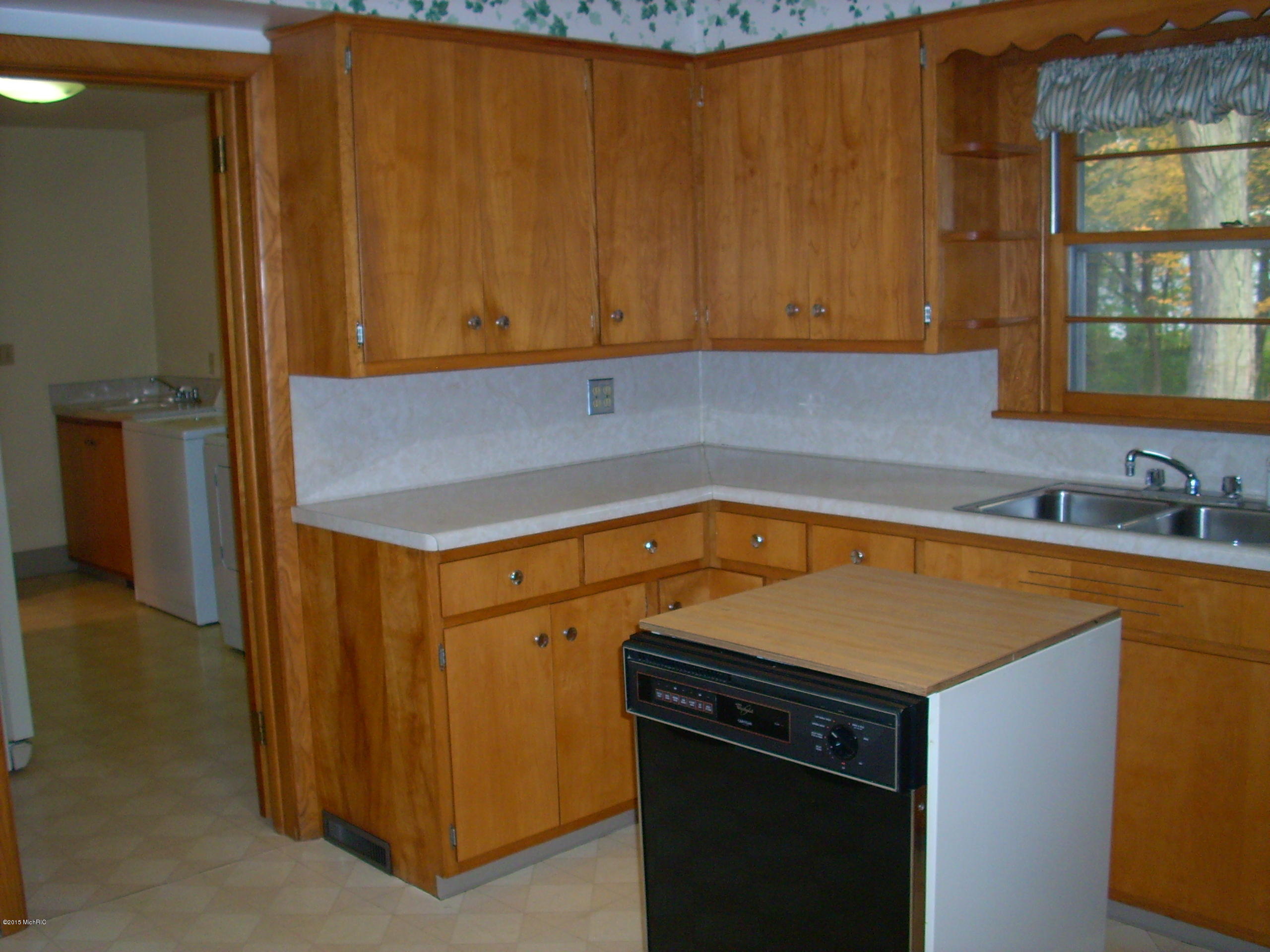 425 East Minges Road Battle Creek, MI 49015 - Photo 12 of 18 425 E Minges (18)