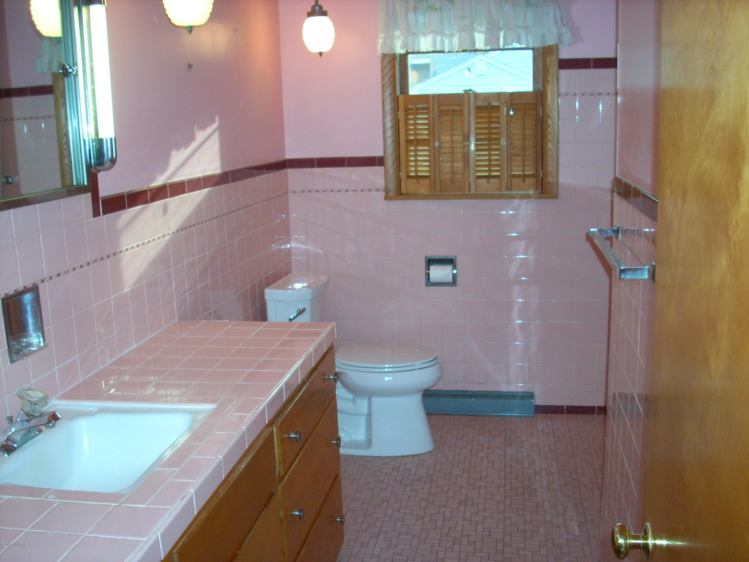 425 East Minges Road Battle Creek, MI 49015 - Photo 9 of 18 425 E Minges (15)