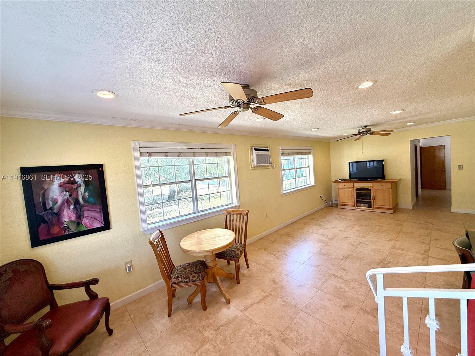 174 East 41st Street Hialeah, FL 33013 - Photo 10 of 46