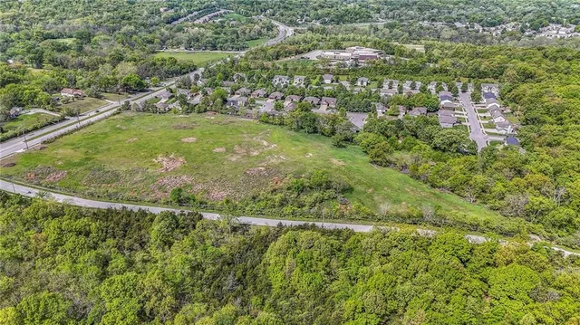 $690,000 | 2520 Northwest 68th Street, Kansas City, MO 64151