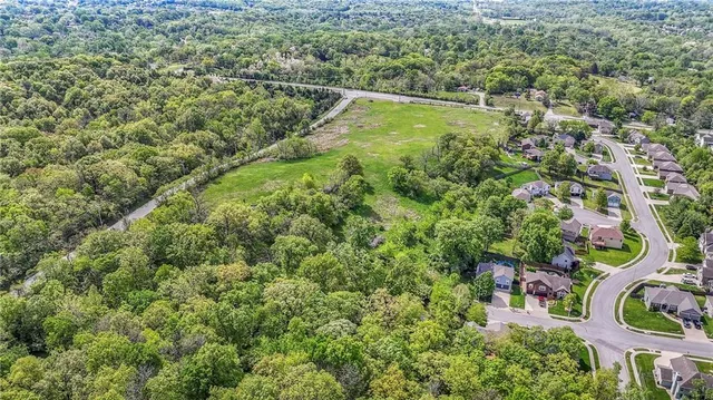 $690,000 | 2520 Northwest 68th Street, Kansas City, MO 64151