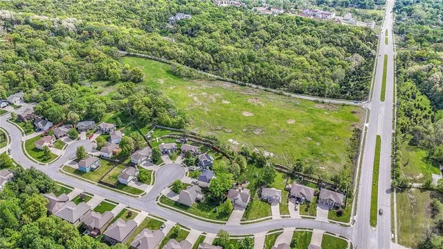 $690,000 | 2520 Northwest 68th Street, Kansas City, MO 64151