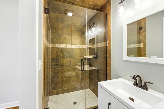 $425,000 | 19 Brookside Lane, Bristol, IL 60512