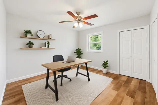 $425,000 | 19 Brookside Lane, Bristol, IL 60512