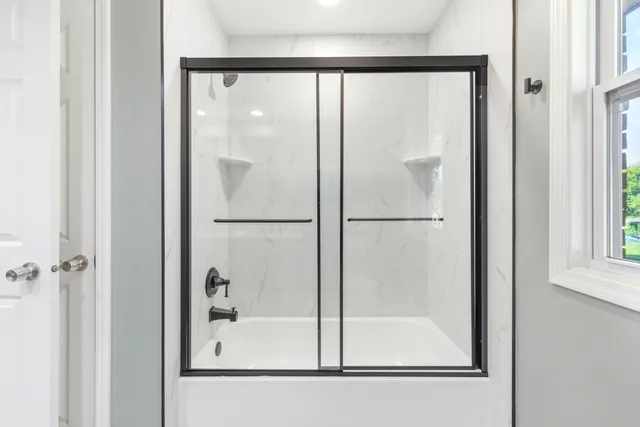 $425,000 | 19 Brookside Lane, Bristol, IL 60512