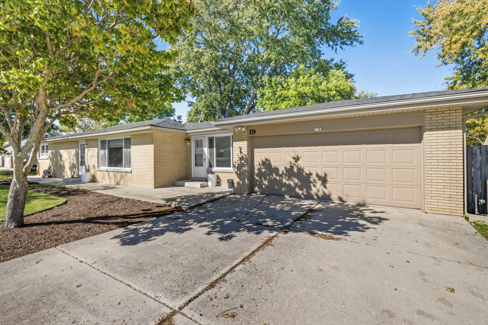 19 Brookside Lane Bristol, IL 60512 - Photo 4 of 47