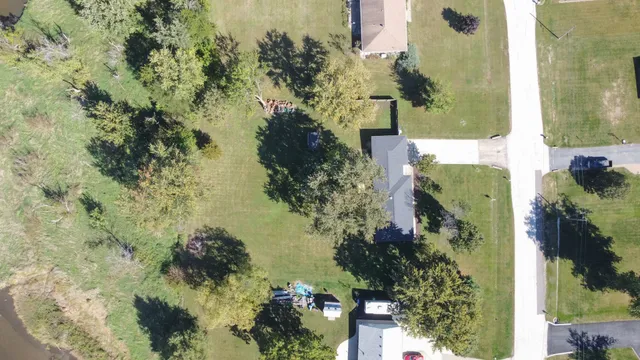 $425,000 | 19 Brookside Lane, Bristol, IL 60512