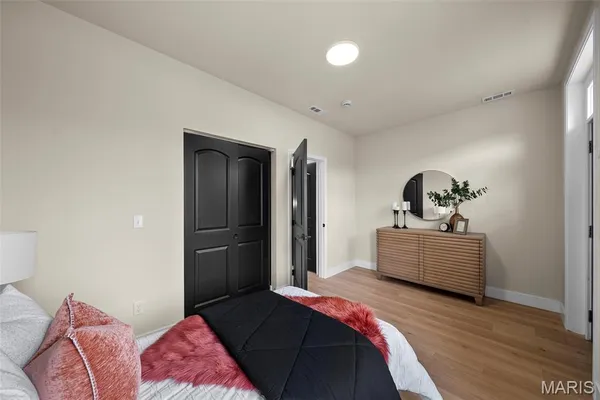 $240,000 | 3144 Potomac Street, St. Louis, MO 63118