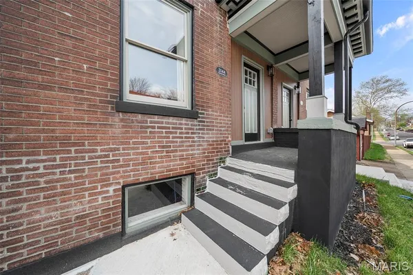 $240,000 | 3144 Potomac Street, St. Louis, MO 63118