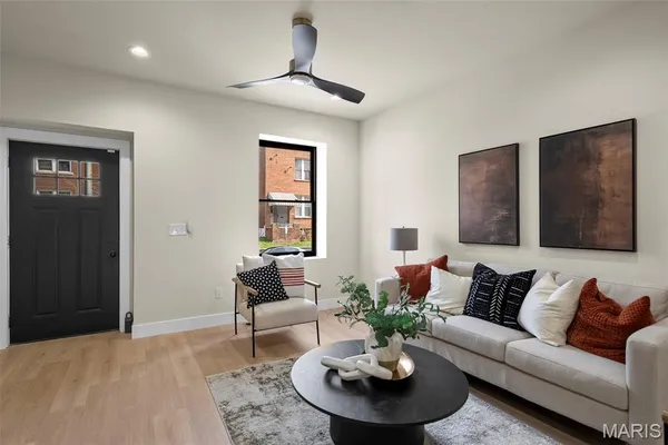 $240,000 | 3144 Potomac Street, St. Louis, MO 63118