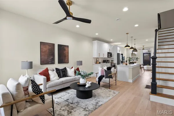 $240,000 | 3144 Potomac Street, St. Louis, MO 63118