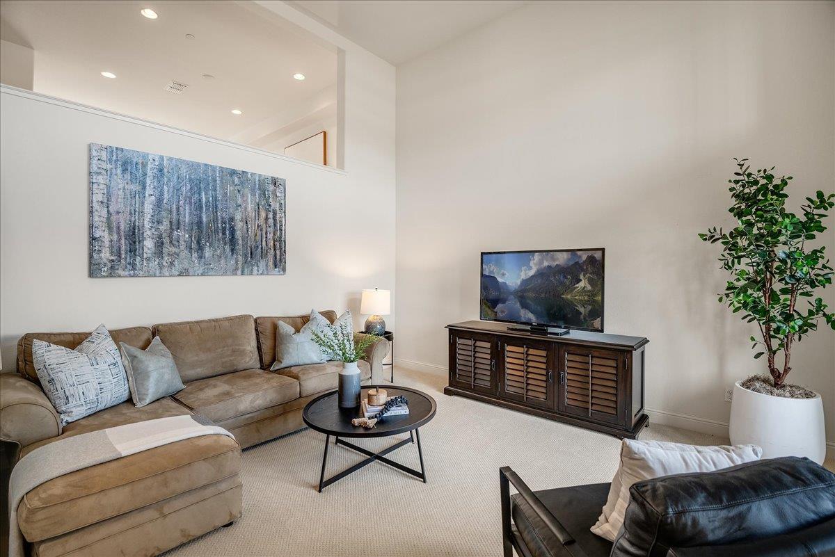 110 Cochrane Road Morgan Hill, CA 95037 - Photo 10 of 36 Gallery Image 10