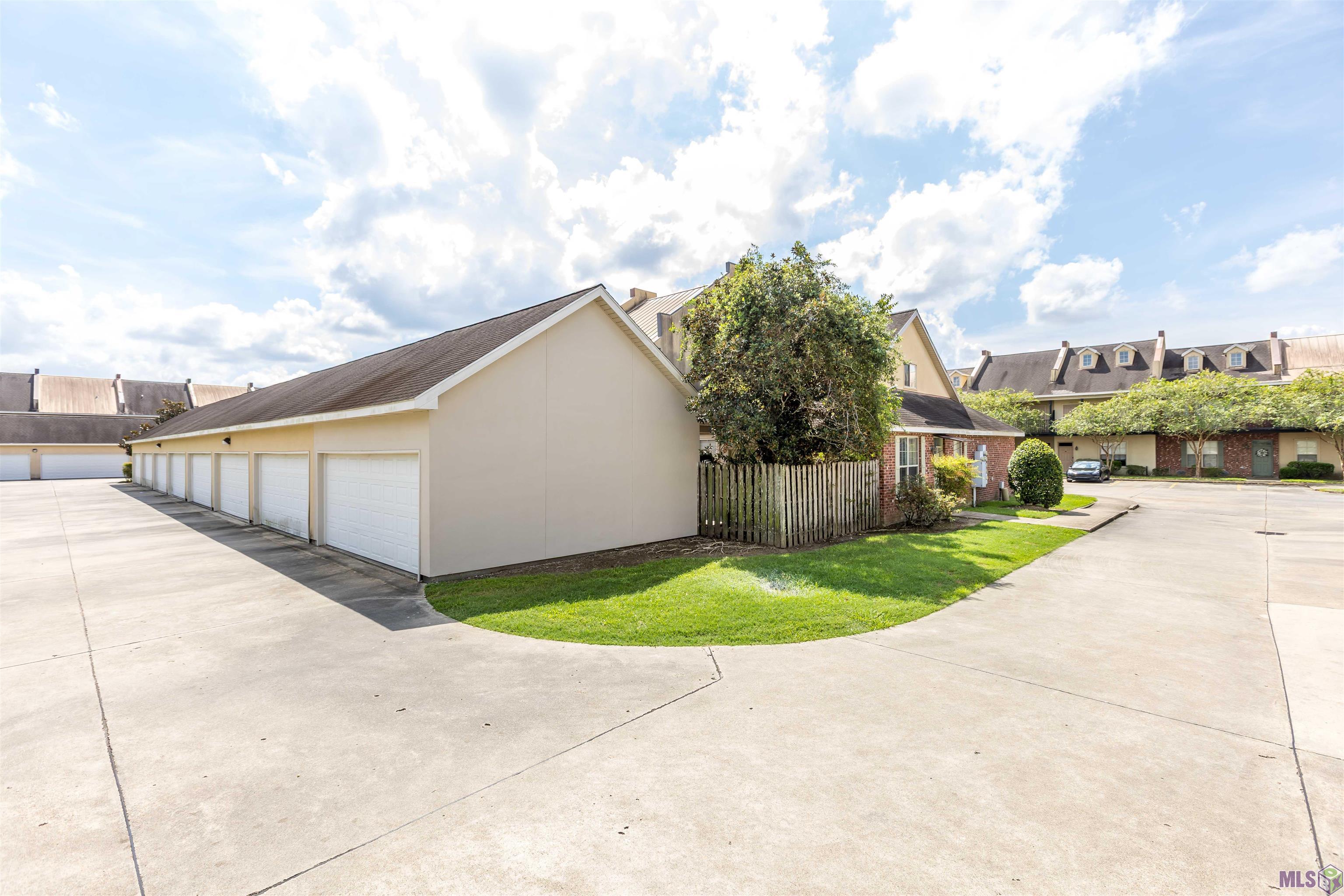 10600 Lakes Boulevard, Unit 201 Baton Rouge, LA 70810 - Photo 26 of 27 Gallery Image 26
