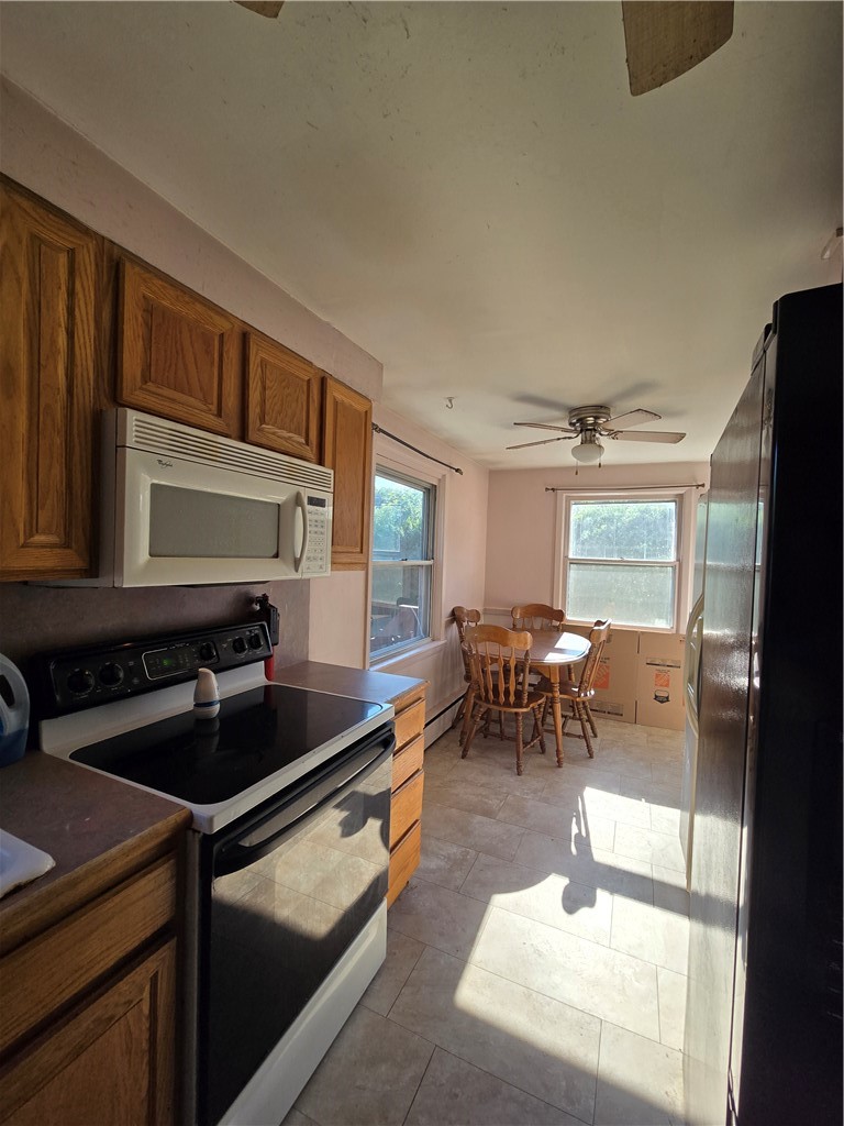 58 Hoyt Street Warwick, RI 02886 - Photo 6 of 20