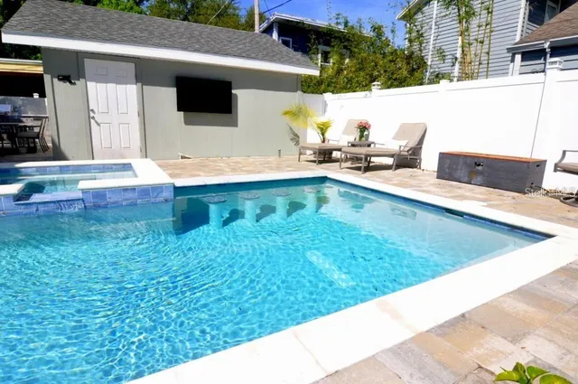 $7,200 | 2905 West Bay Ct Avenue, Tampa, FL 33611