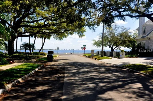 $7,200 | 2905 West Bay Ct Avenue, Tampa, FL 33611