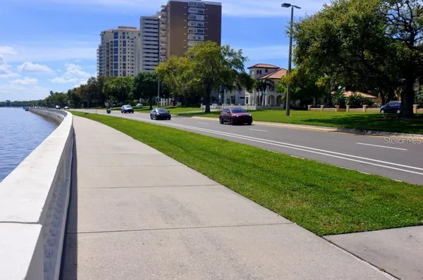 $7,000 | 2905 West Bay Ct Avenue, Tampa, FL 33611