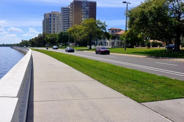 $7,200 | 2905 West Bay Ct Avenue, Tampa, FL 33611