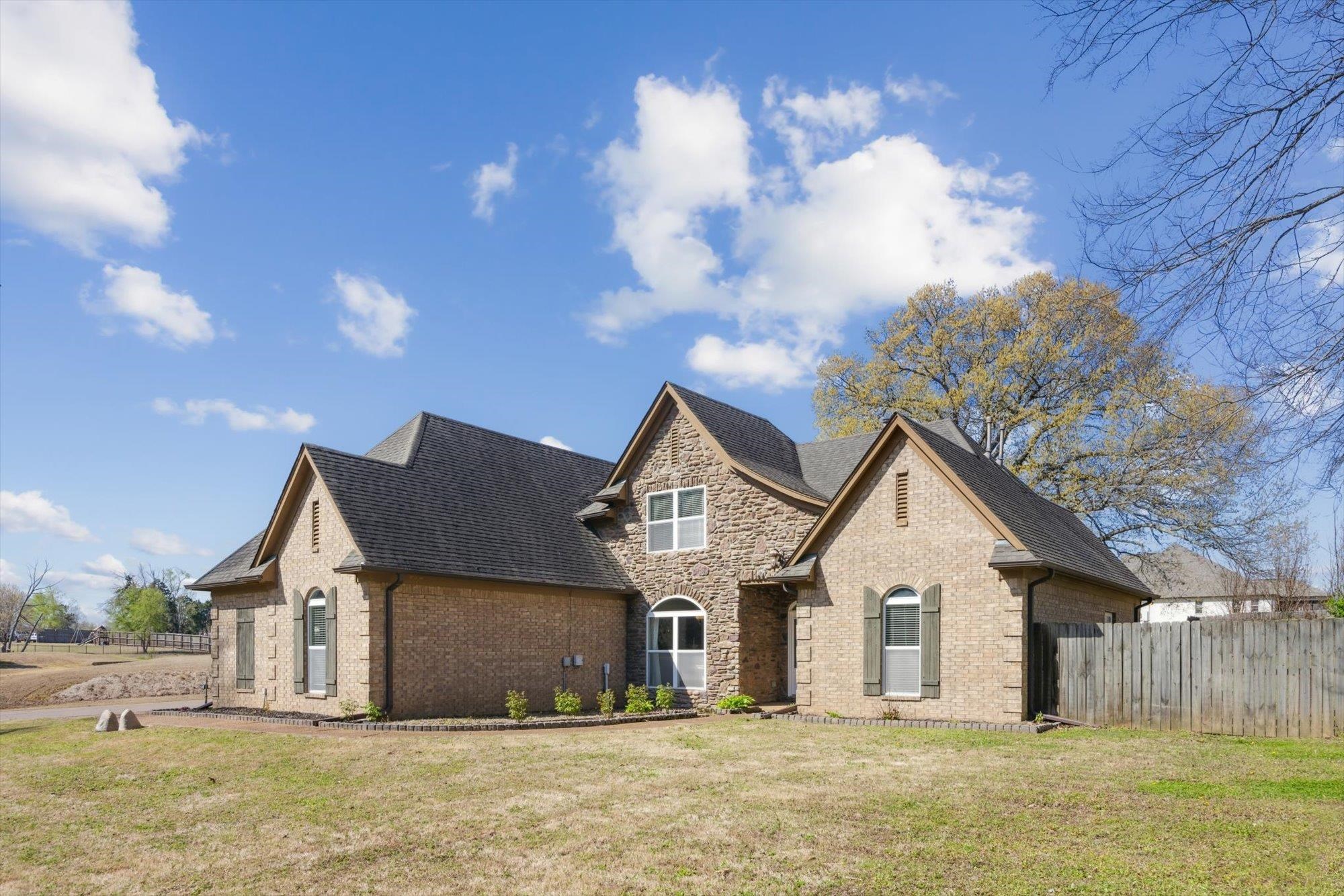 40 Christopher Road Oakland, TN 38060 - Photo 2 of 27 Gallery Image 2