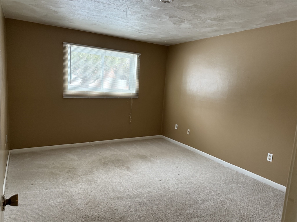 176 Maple Avenue, Unit 63 Rutland, MA 01543 - Photo 11 of 15 Gallery Image 11