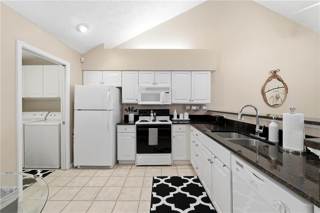 4522 Orchard Trace Roswell, GA 30076 - Photo 13 of 38
