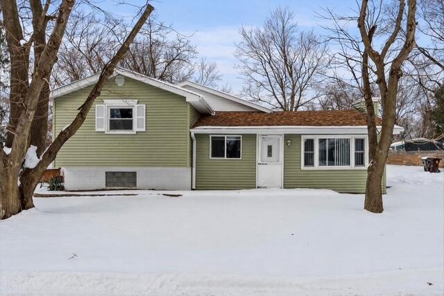 1401 Robin Road Valparaiso, IN 46383 - Photo 1 of 27 640x428