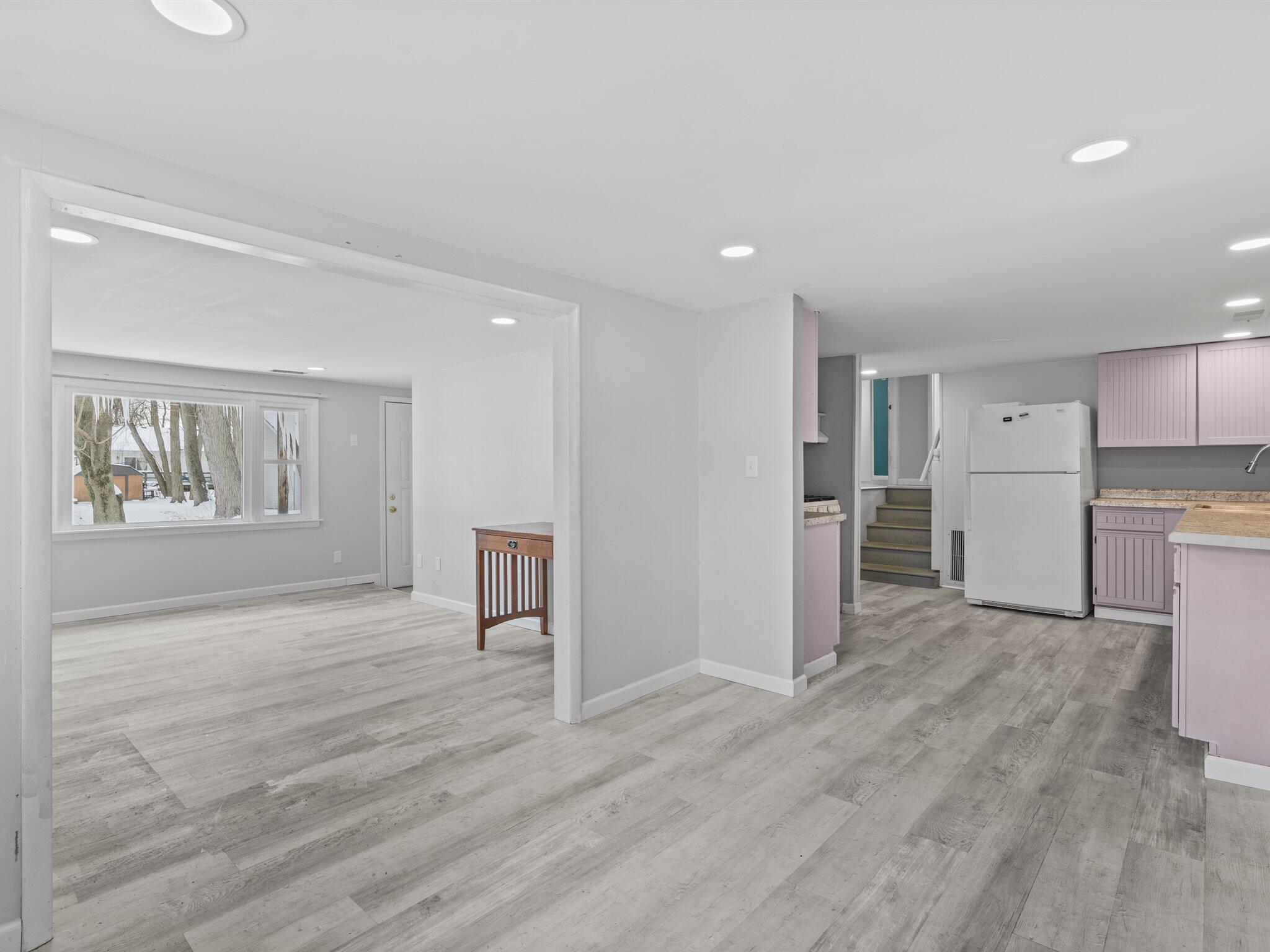 1401 Robin Road Valparaiso, IN 46383 - Photo 6 of 27 2048x1536