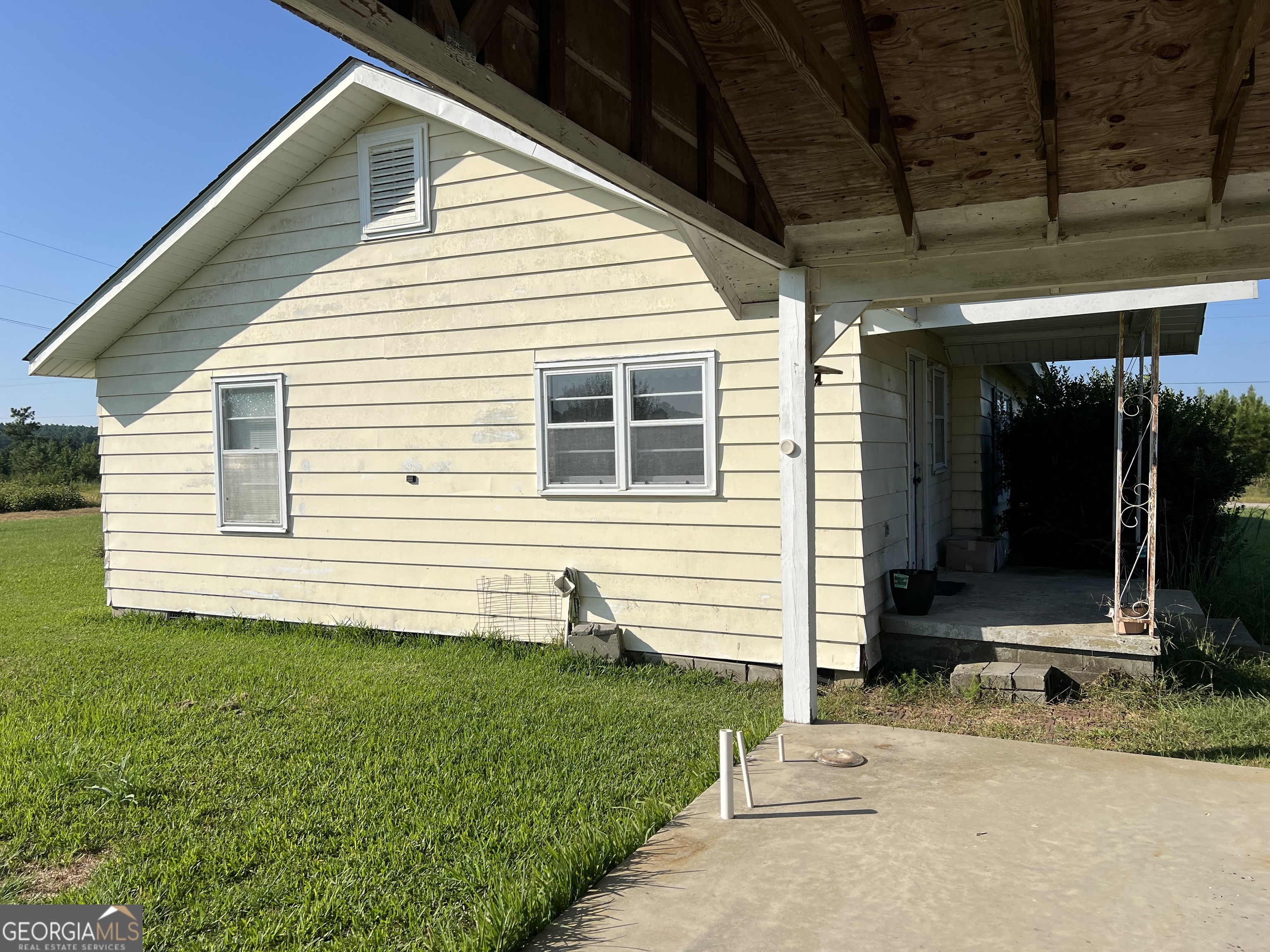 762 Nicholson-Carr Road Chester, GA 31012 - Photo 37 of 80 a view of a house with backyard and porch