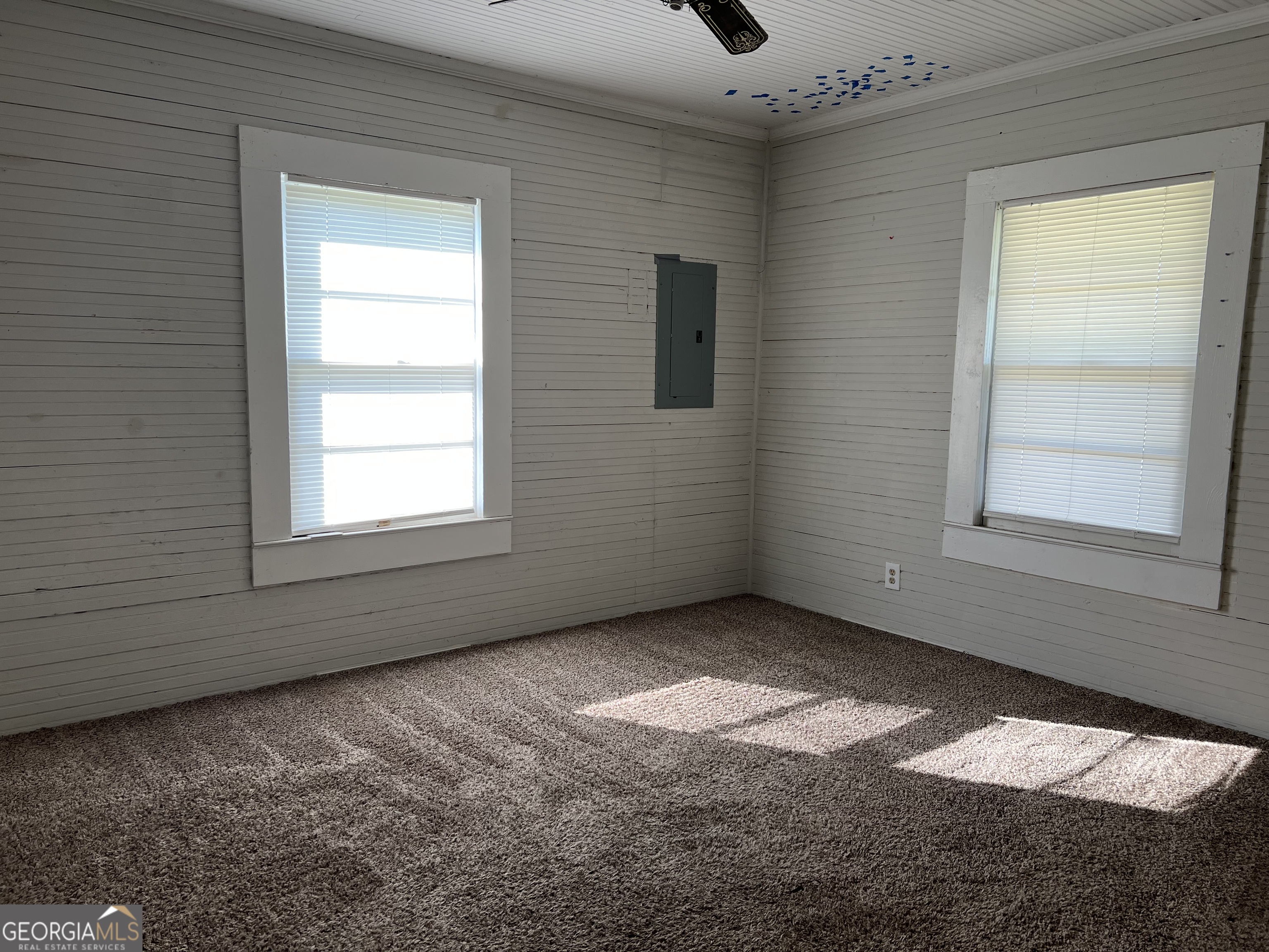 762 Nicholson-Carr Road Chester, GA 31012 - Photo 50 of 80 an empty room with a window