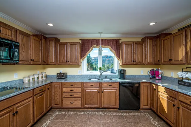 $779,000 | 17-9 Haskins Lane, Dalton, NH 03598