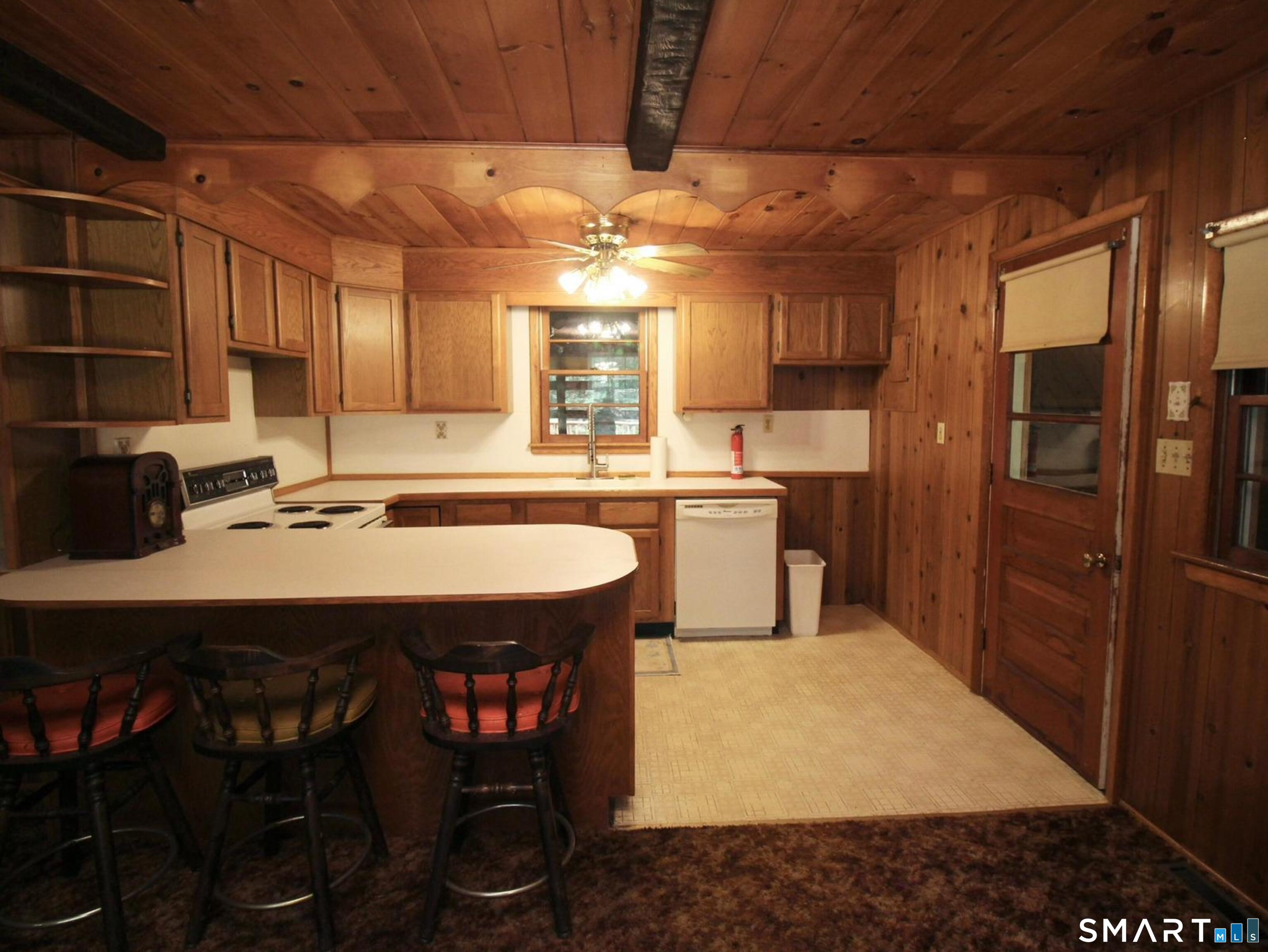 60 Lyon Road Woodstock, CT 06282 - Photo 8 of 23