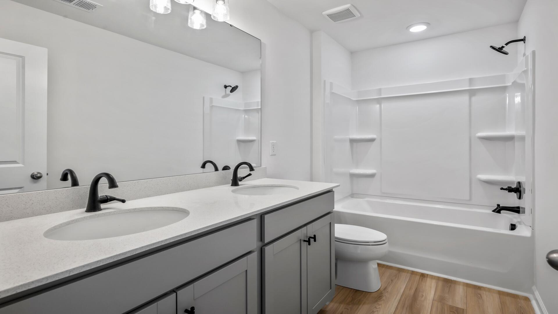 405 Cadbury Loop Summerville, SC 29486 - Photo 19 of 23 Bathroom