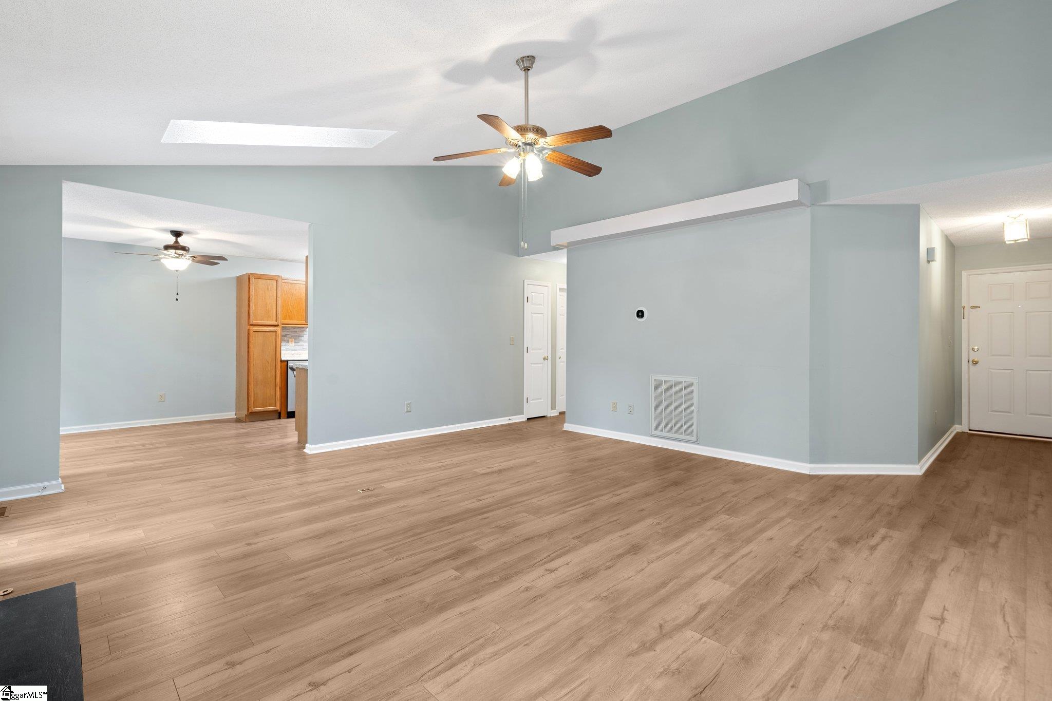 112 Boxelder Lane Simpsonville, SC 29680 - Photo 5 of 21 Gallery Image 5