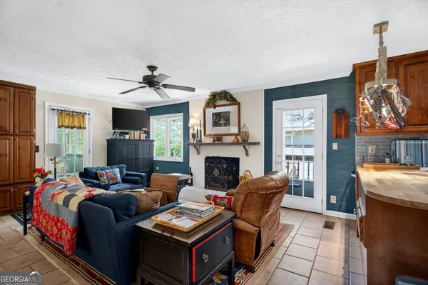 $879,900 | 5 North Brooks Road, LaGrange, GA 30240