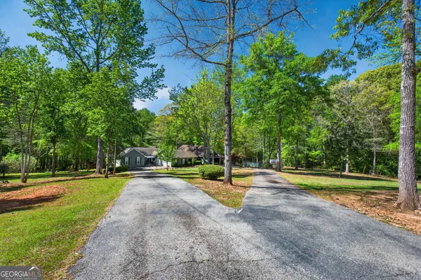 $879,900 | 5 North Brooks Road, LaGrange, GA 30240