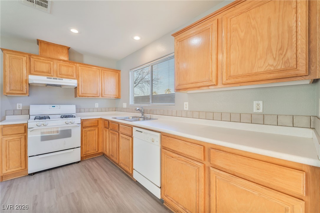 3970 Coyote Ridge Court Las Vegas, NV 89129 - Photo 12 of 32