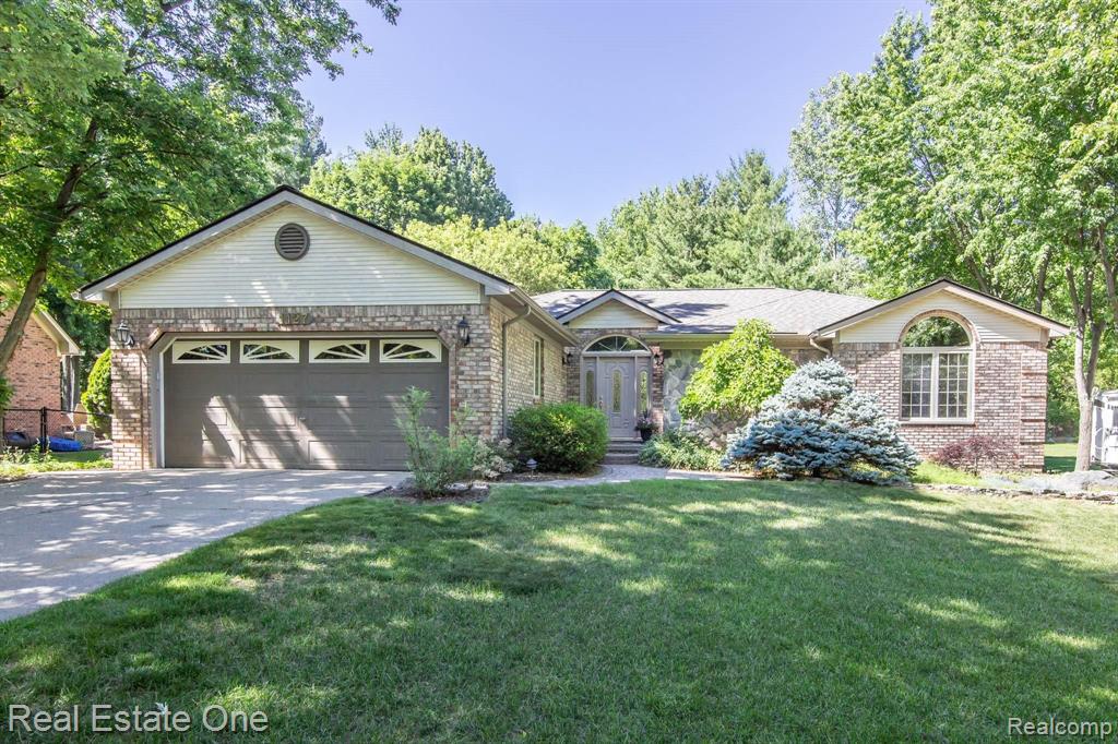 1127 Bloomer Road Rochester Hills, MI 48307 - Photo 1 of 28