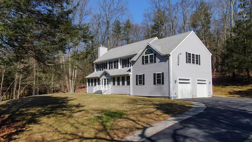 30 Roberts Road Dudley, MA 01571 - Photo 3 of 33 Gallery Image 3